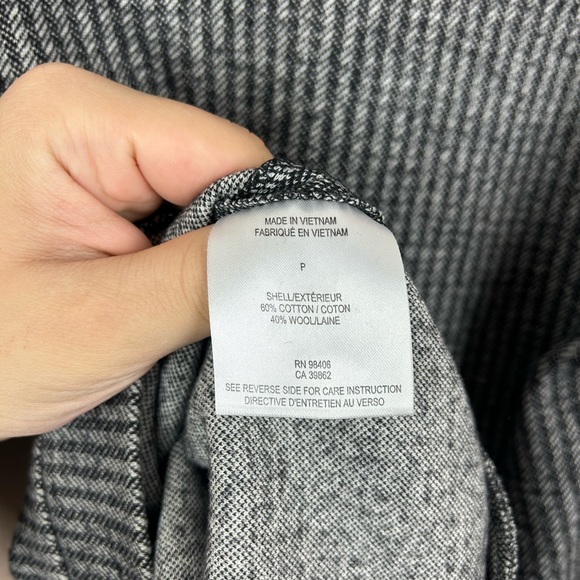 NWOT Theory Women’s Cropped Sweater Top Wool Blend Herringbone V Neck P F074509R - Picture 6 of 9